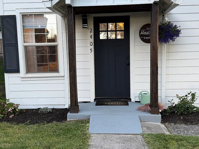2405 Sunrise St — Photo 3