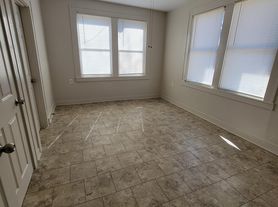 714 Bow St - B