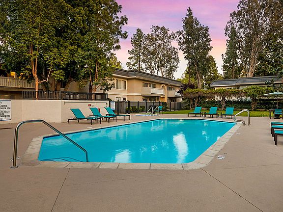 4th image of 1800 W Hillcrest Dr #1311