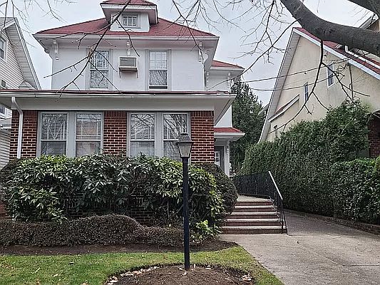 2nd image of 1245 E 26th St