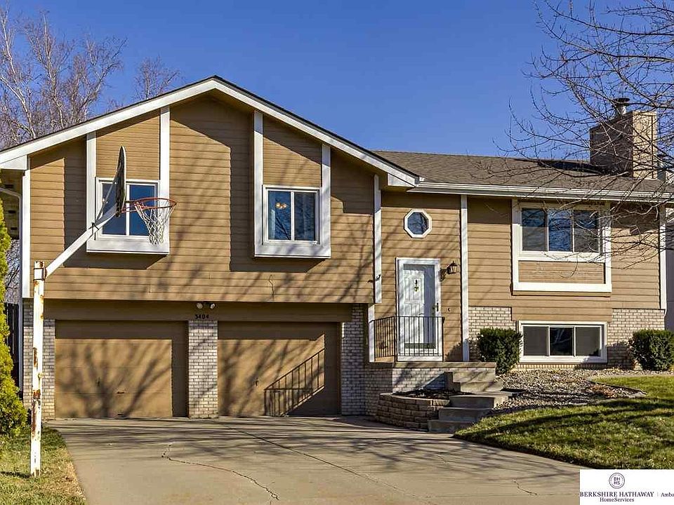 1st image of 3404 Blackhawk Dr