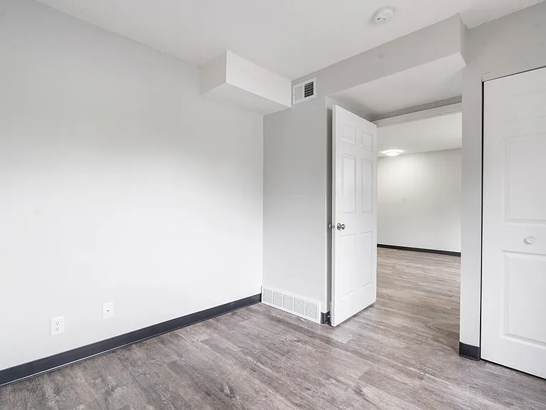 Breckenridge Davenport Apartments — Photo 49