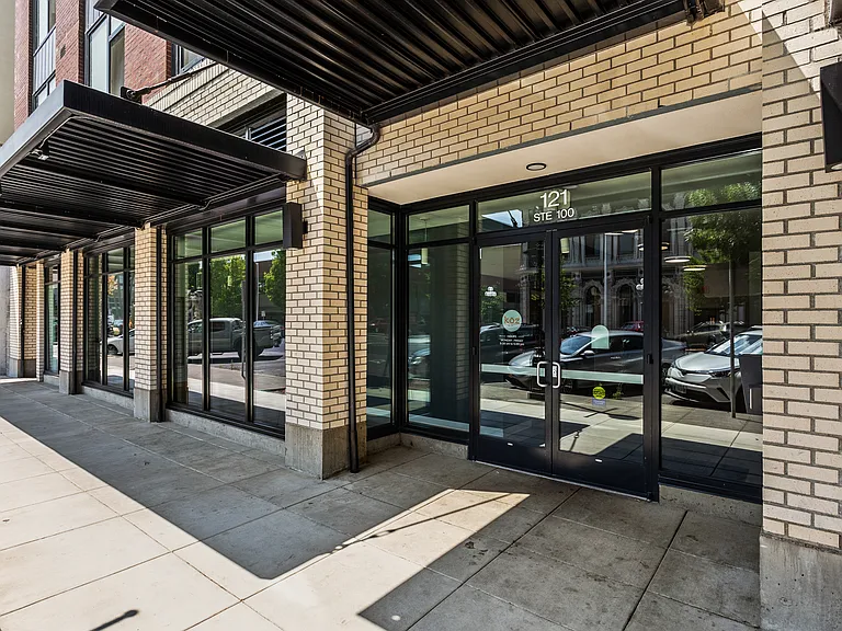 Koz on State — Photo 29