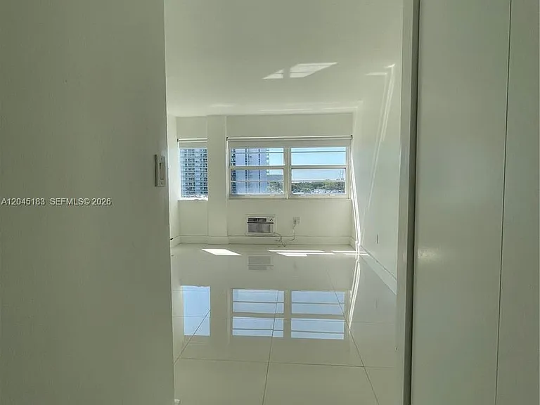 220 Kings Point Dr #502 — Photo 6