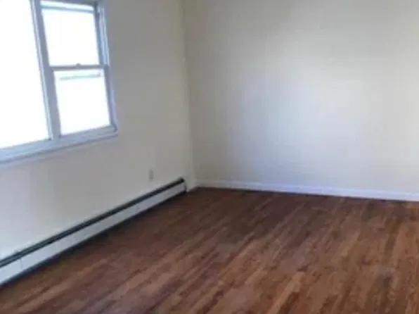 119 Jackson Ave, Staten Island, NY 10305