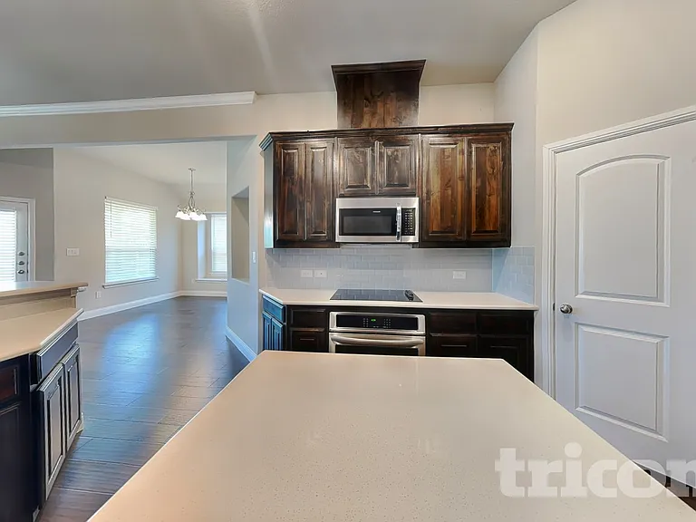 133 Constitution Dr — Photo 7
