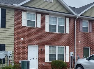411-421 Lantern Ln, Chambersburg, PA 17201