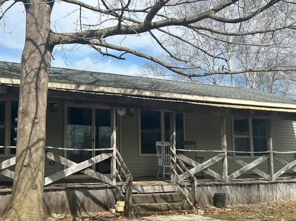 5383 Birch Island Dr #101, Barryton, MI 49305