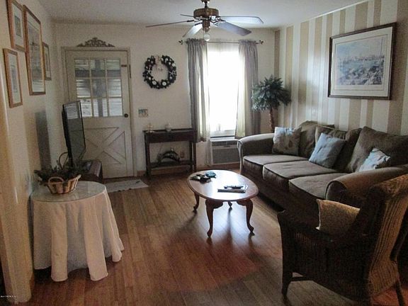 3rd image of 5914 Buckley Dr