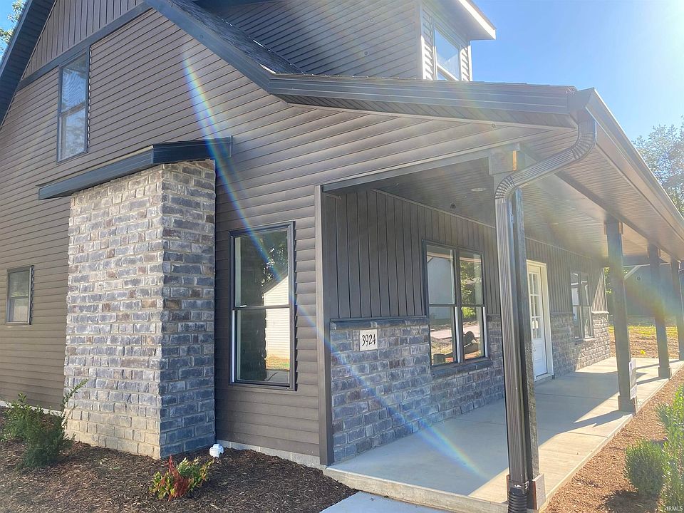 1st image of 3924 W Ashbrook Ln