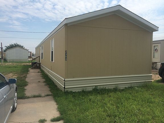 4th image of 2304 N Clovis Ave