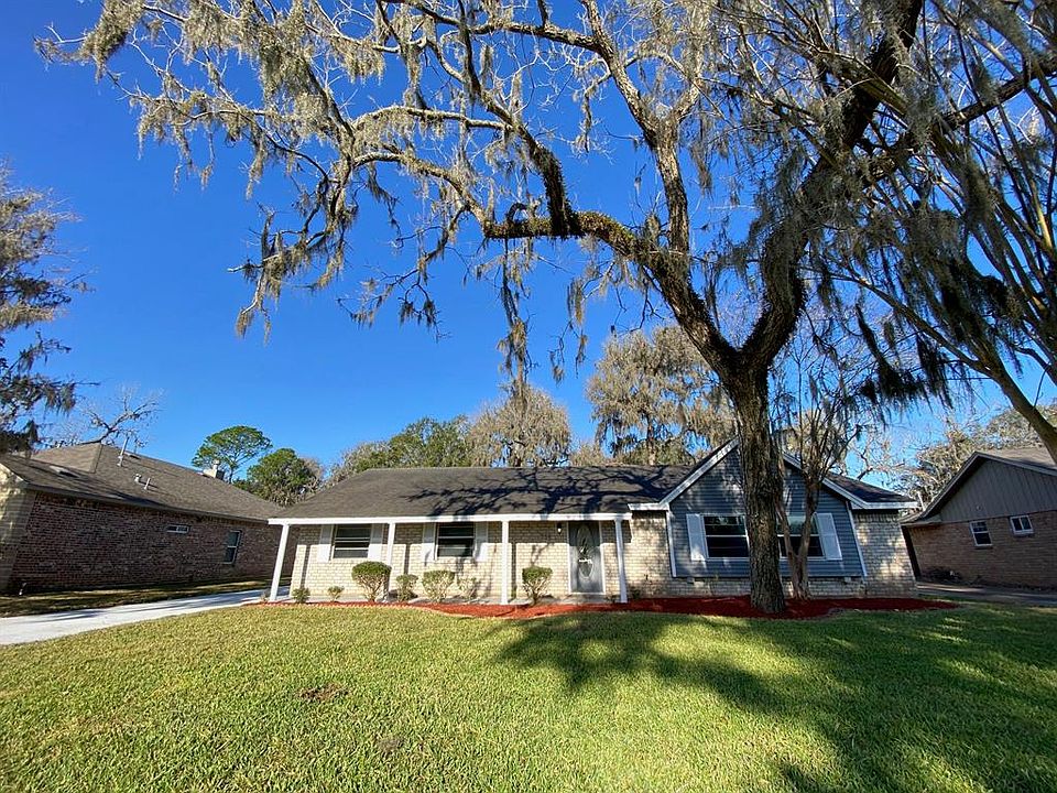 354 Twin Lakes Blvd W, West Columbia, TX 77486 MLS 8346273 Zillow