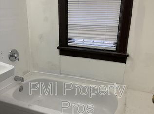 3138 N 11th St, Milwaukee, WI 53206