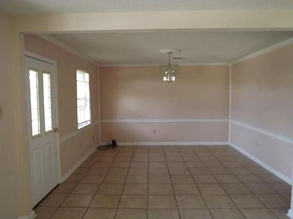 4th image of 164 Helen Dr