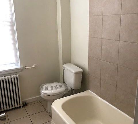 4th image of 707 Wallace St #A