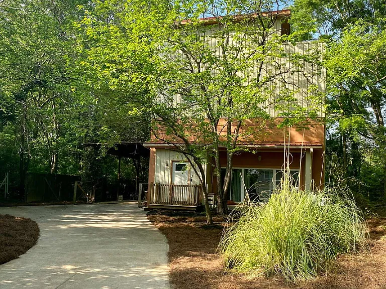 200 Northside Dr — Photo 3
