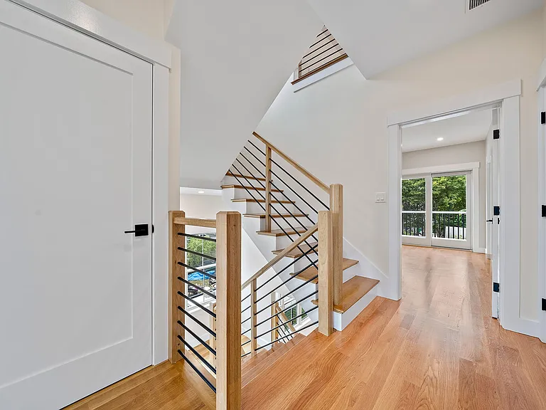 11 Jasset St #11 — Photo 34