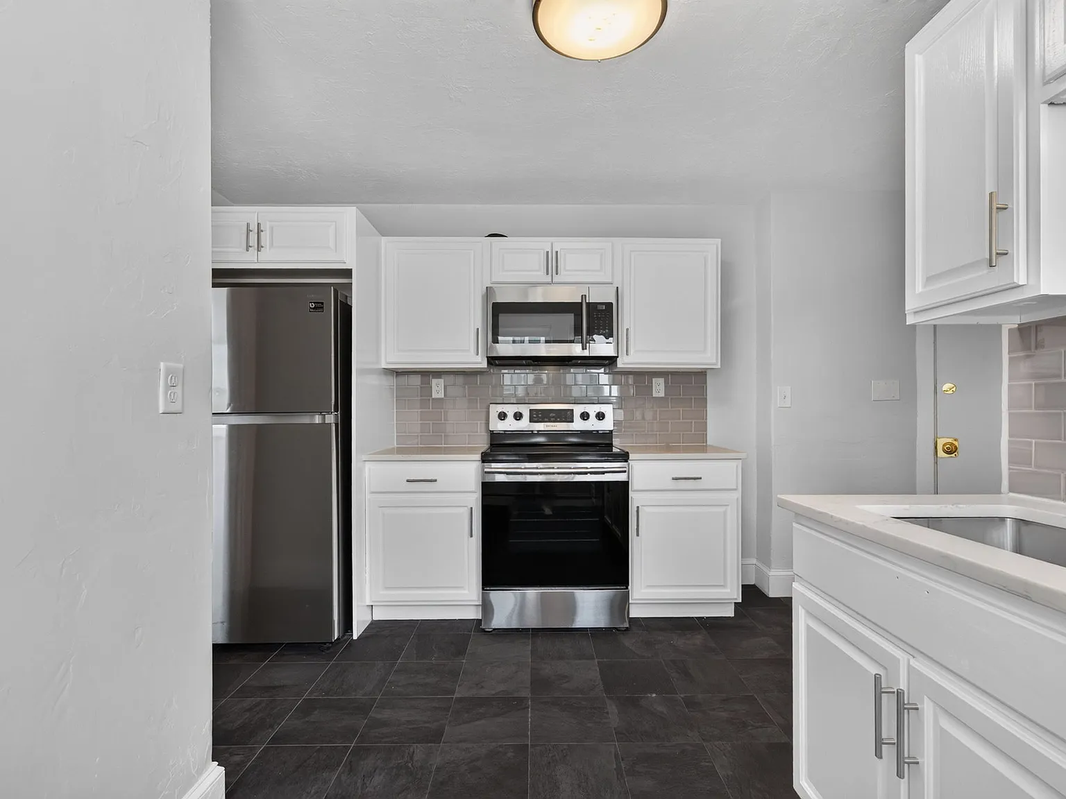 1 bed, 800 sqft, $2,275 — Photo 3