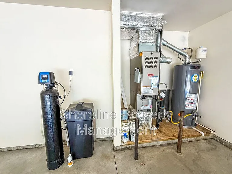 2328 E Satterfield St — Photo 10