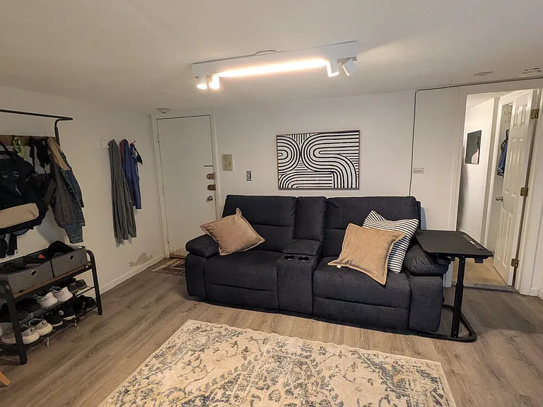 110 Lanark Rd #15 — Photo 2
