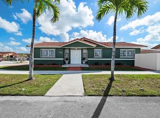 2496 W 70th Pl, Hialeah, FL 33016