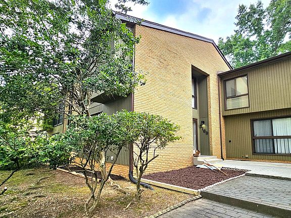 2nd image of 3168 Colchester Brook Ln