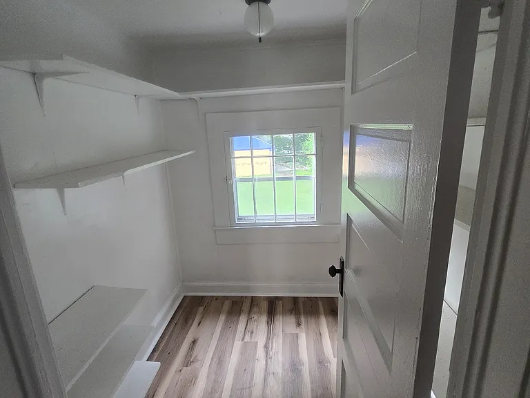 724 Temple Ave — Photo 7