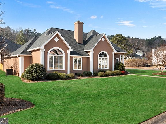 2nd image of 15 Saddlebrook Dr SE