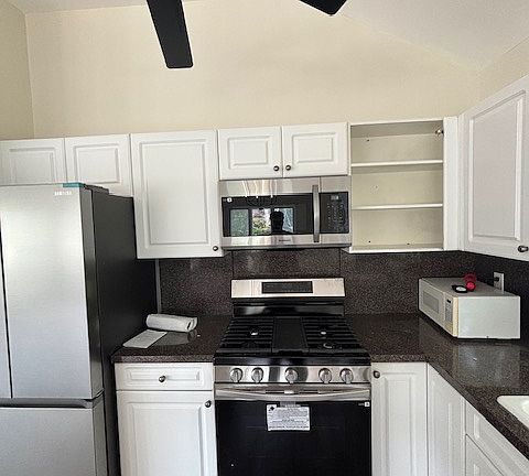 2nd image of 970 Bard Ave #2