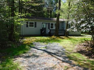 158 Tanglewood Dr, Albrightsville, PA 18210