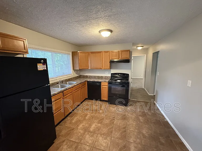 3644 Celtic Dr — Photo 7