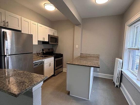 2nd image of 1922 N Palmer St APT 7