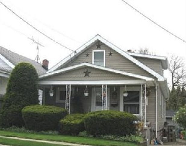 2nd image of 3218 Reed St