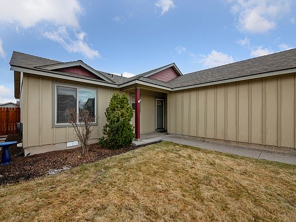3rd image of 953 SW 25th Ln
