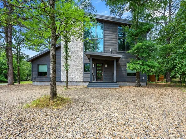 28 Lost Dogwood Trl, Broken Bow, OK 74728