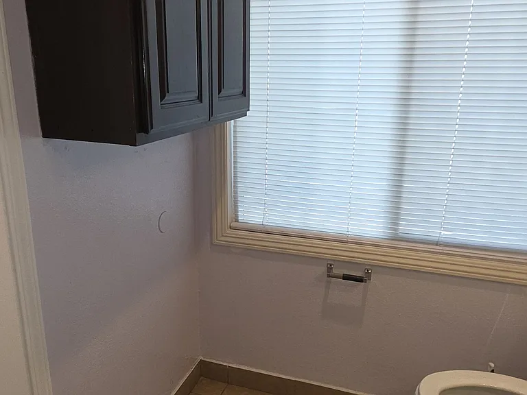719 E Wardlow Rd #B — Photo 6