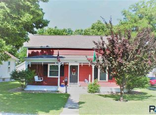401 S Edmunds St, Mitchell, SD 57301