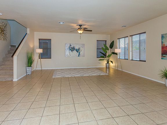5th image of 901 E Pecan Shaker Ln
