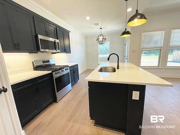 3rd image of 1396 Fenton Cir