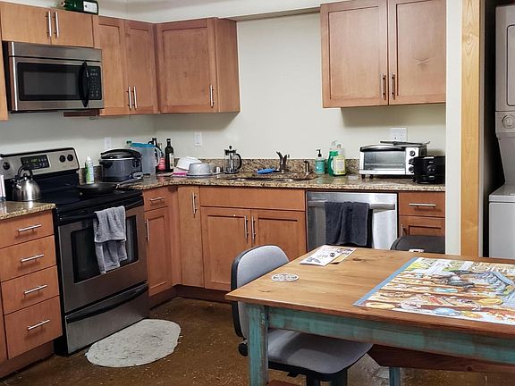 2nd image of 1723 Summit Ave APT 104