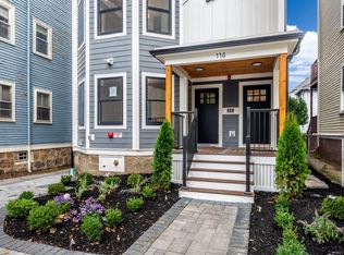 114 Franklin St #2, Brookline, MA 02445