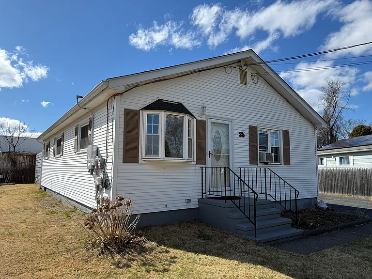 35 Early Ave — Photo 10