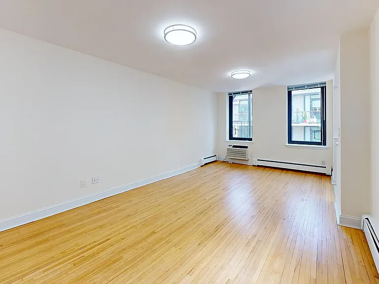 365 W 52nd St #5K — Photo 6