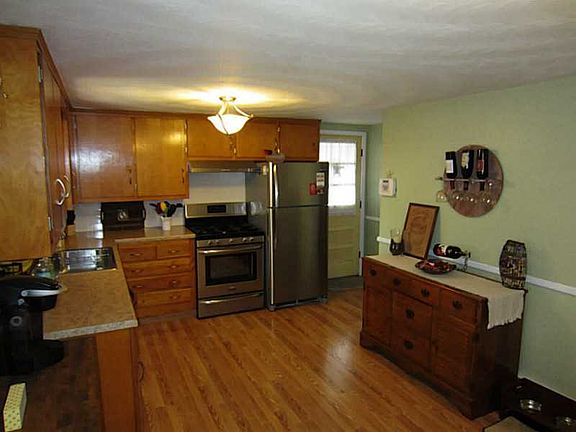 4th image of 57 Atwood Ave