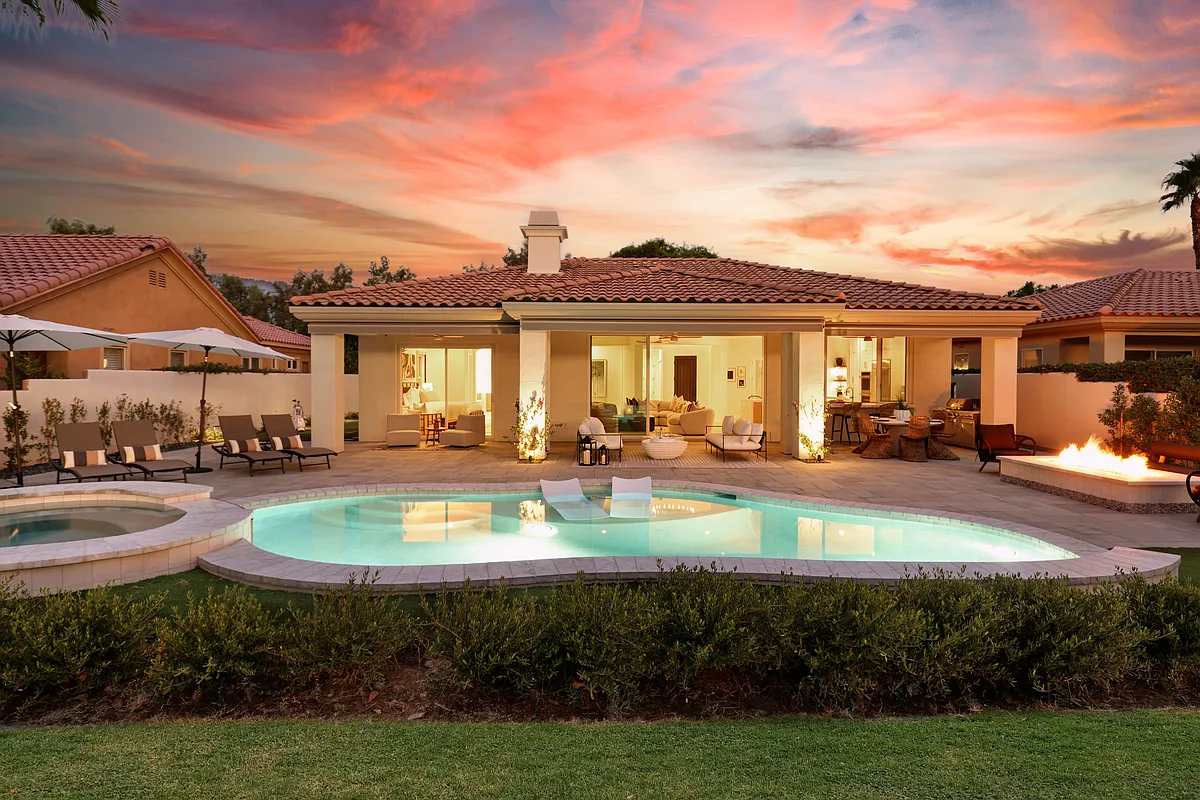 Building Photo - 57755 Seminole Dr