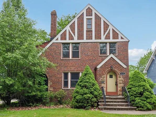2030 E 228th St, Euclid, OH 44117