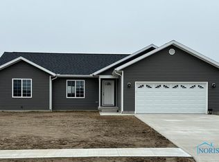704 Winter Ct, Carey, OH 43316