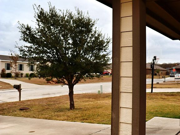 4th image of 317 Candlewood Cir