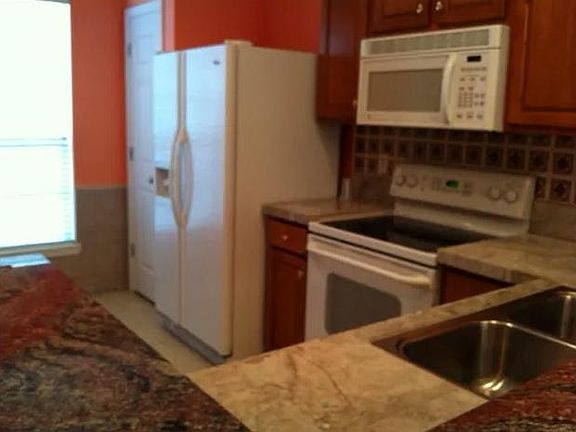 3rd image of 3686 Summerlin Ln