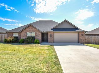 460 Captain Marshall St, Prairie Grove, AR 72753